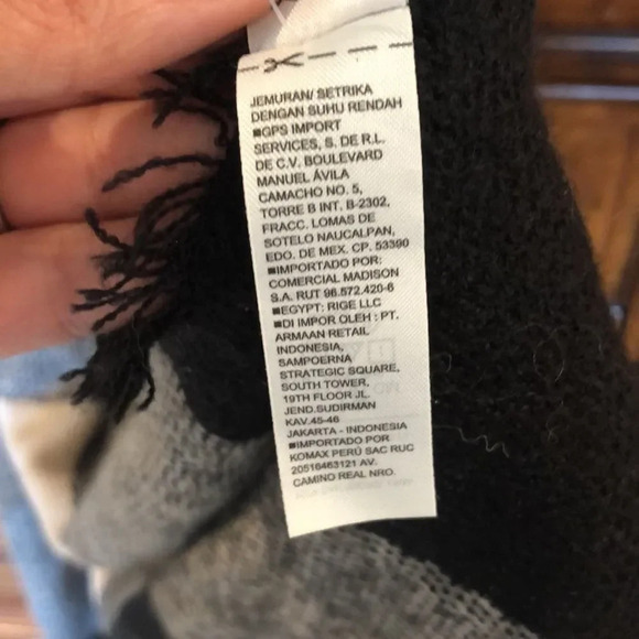 OLD navy black, white and tan shawl - Picture 6 of 9